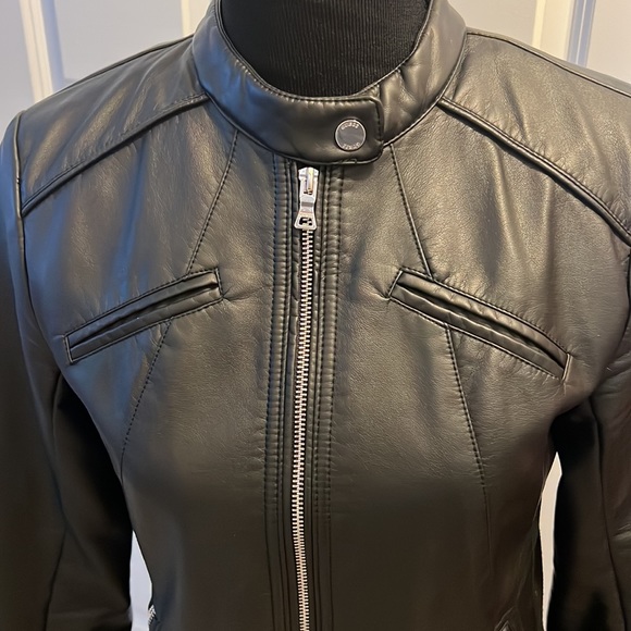 GUESS Faux Leather Jacket Sz M - Picture 2 of 14